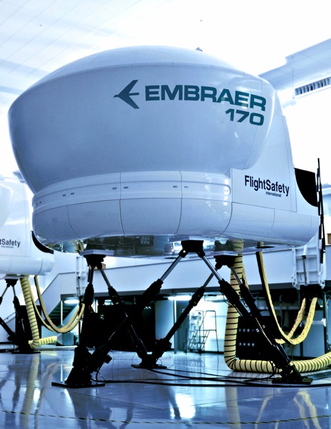 flightsafety_embraer_170_simulator