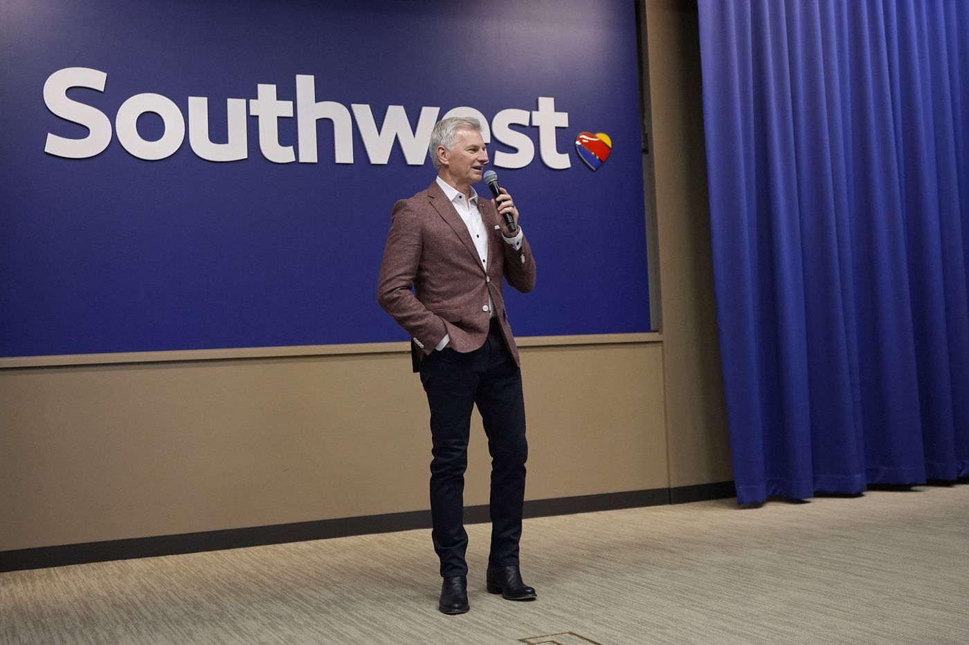 Southwest Airlines says it will introduce assigned seats and premium perks in 2026 Wings